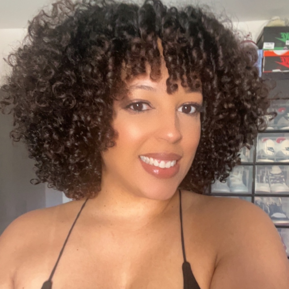 Meet your Posher, Ivette